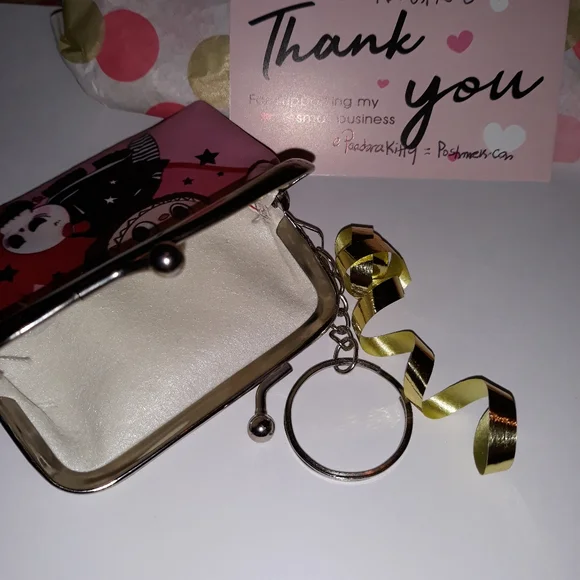 Labubu Mini Coin Purse with Keychain NEW NIP - Picture 3 of 5